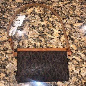 Michael kors fanny pack